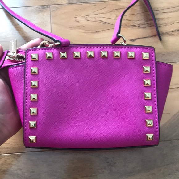 Michael Kors Crossbody - Studded Mini Selma - Picture 6 of 7